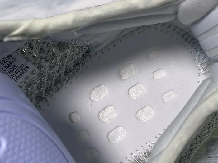 ADIDAS YEEZY BOOST 350 V2 Yeshaya REFLECTIVE 