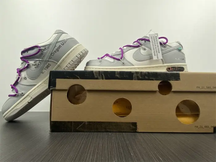 O-W  X DUNK LOW “28 OF 50” 