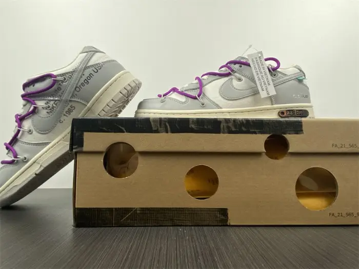 O-W  X DUNK LOW “28 OF 50” 