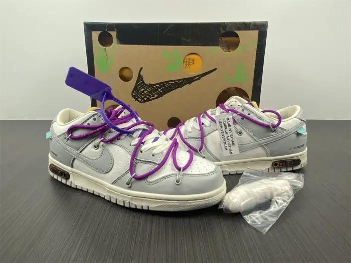 O-W  X DUNK LOW “28 OF 50” 