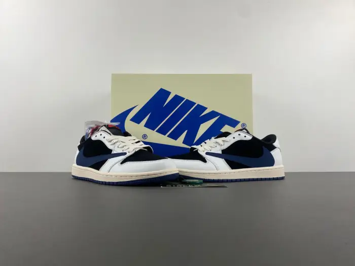 Travis Scott x Air Jordan-DM7866-713 
