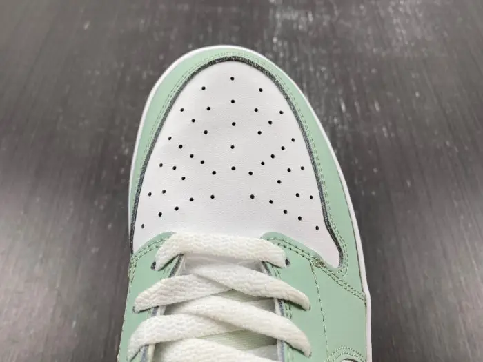 Air Jordan 1 Low-CZ0790-100 