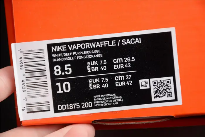 NIKE VAPORWAFFLE SACAI DARK IRIS 
