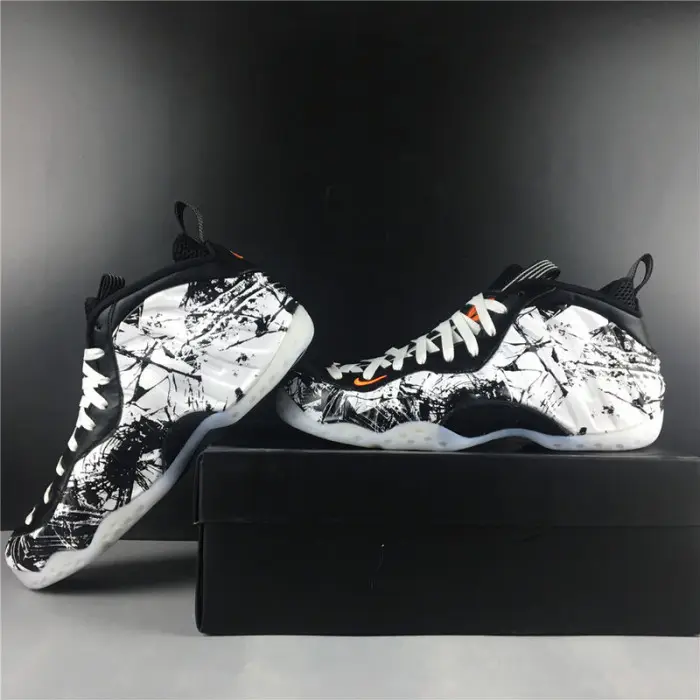 Nike Air Foamposite One Black White 