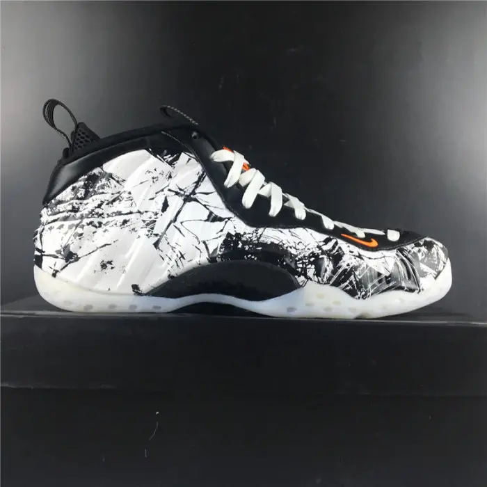 Nike Air Foamposite One Black White 