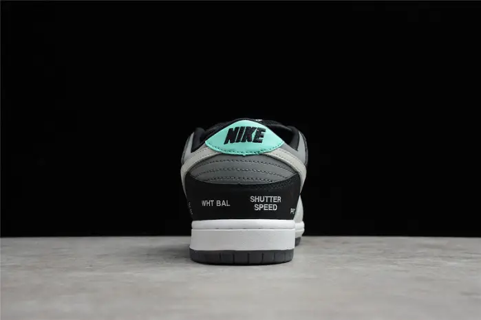 NIKE DUNK LOW “CAMCORDER” BCE606