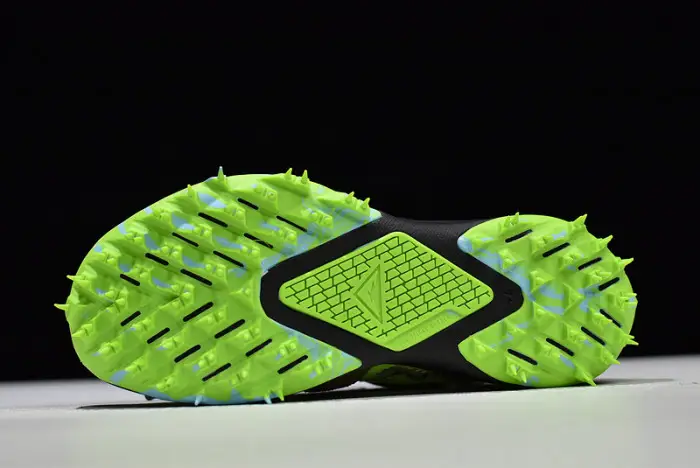 O-W  Nike Terra Kiger 5 Green 