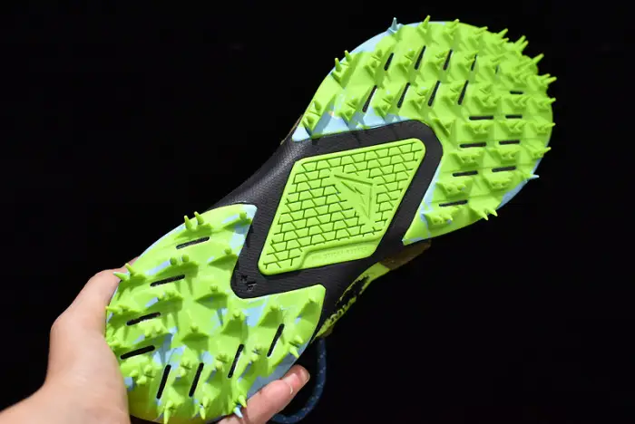 O-W  Nike Terra Kiger 5 Green 