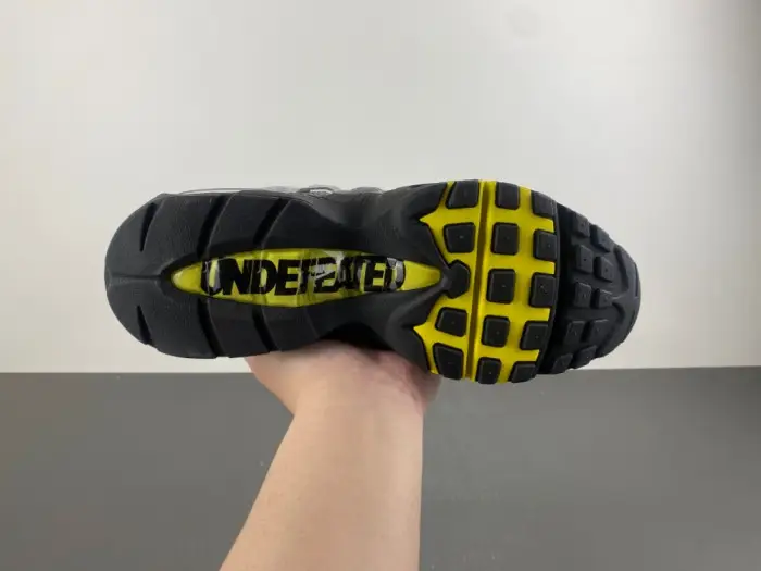UNDEFEATED × Nike Air Max 95 Opti Yellow -IB4523-002  AEEA1483
