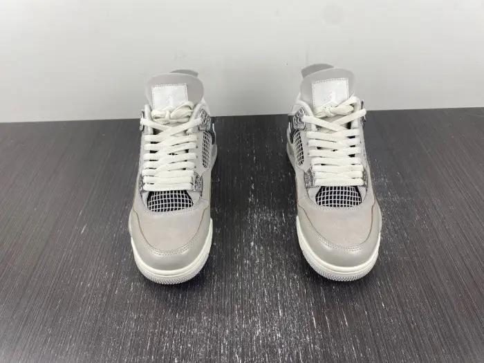 Jordan 4 Retro Frozen Moments -AQ9129-001 