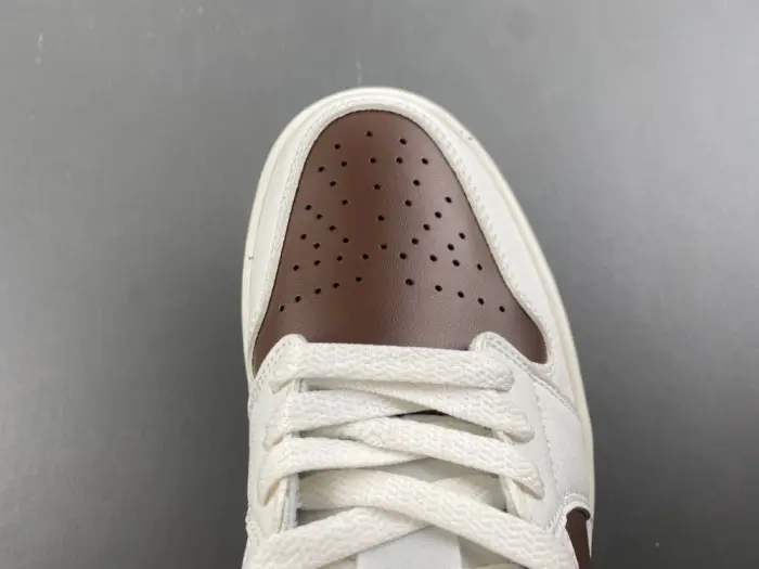 Air Jordan 1 Low -IR7600-211 