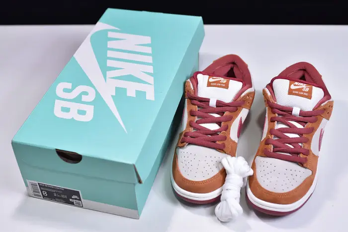 NIKE SB DUNK LOW PRO DAEK RUSSET CEDAR 