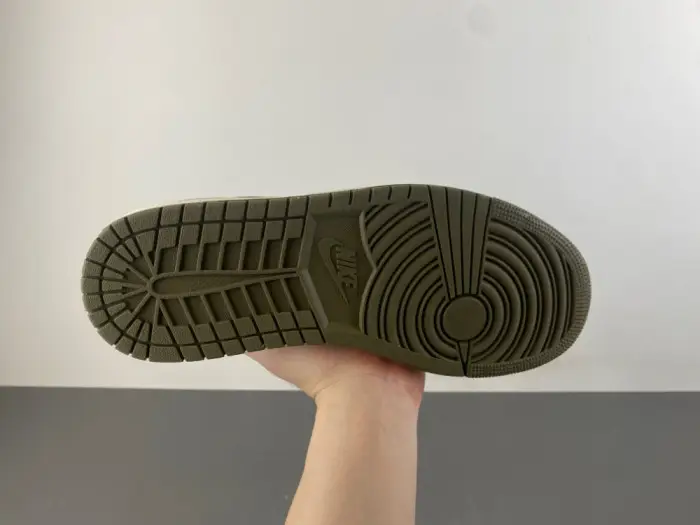 Air Jordan 1 Low OG -HC6998-200 