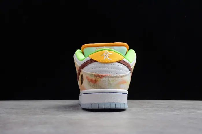 Nike SB Dunk Low Street Hawker