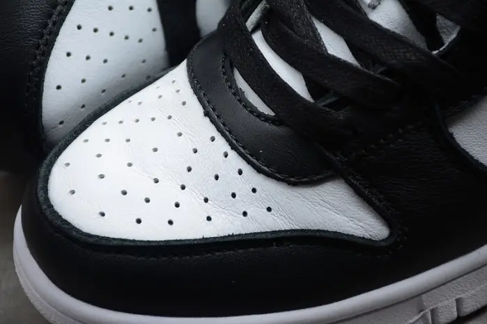 NIKE SB DUNK HIGH Ambush Black White 