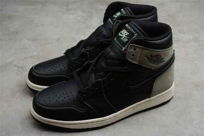 Air Jordan 1 Patina Light Army 