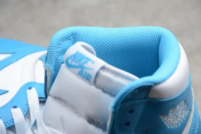 Air Jordan 1 Retro High OG  UNC
