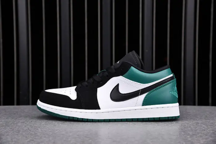 Jordan 1 Low Mystic Green