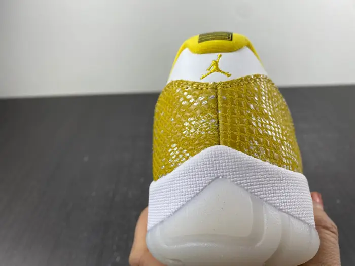 Air Jordan 11 Low WMNS “Yellow Snakeskin”-AH7860-107  DAD24