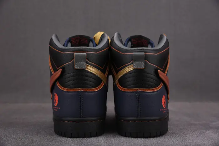Gundam x Nike SB Dunk High "Banshee" 