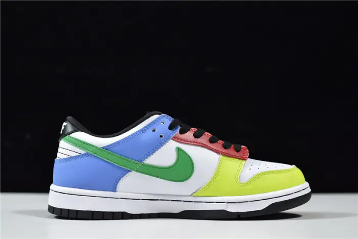 NIKE SB DUNK LOW GREEN STRIKE 