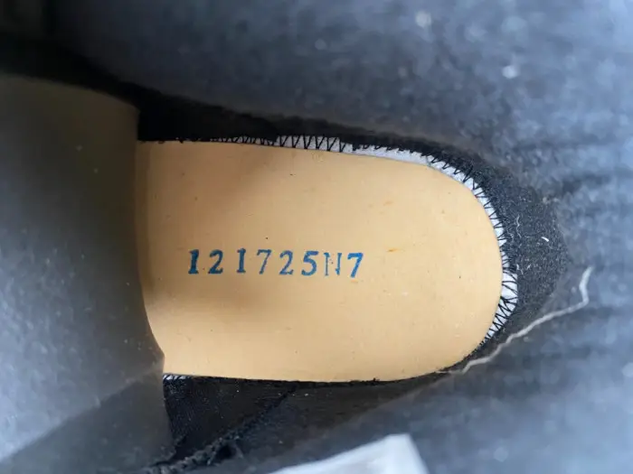 Jordan 6 Retro Cap and Gown-IR2266-010 