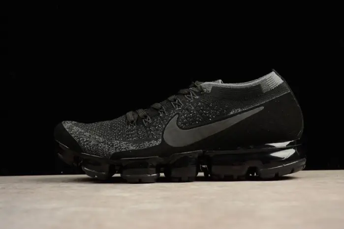 Nikelab Air Vapormax Flyknit "Triple Black" - BEA315