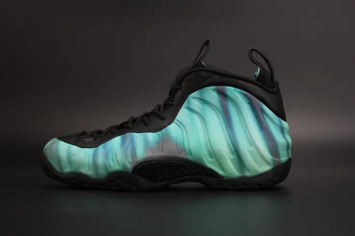 Nike Air Foamposite One “Northern Lights” Black/Green mens CEA380