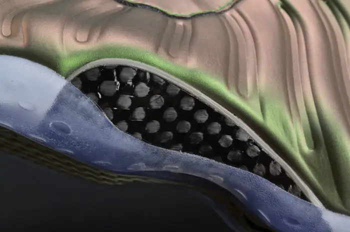 Nike Air Foamposite One “Shine”  Dark Stucco  black 