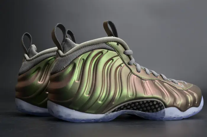 Nike Air Foamposite One “Shine”  Dark Stucco  black 