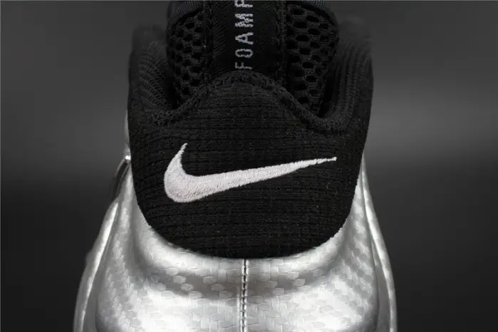 Nike Air Foamposite Pro PRM “Silver Surfer” metallic silver mens DBB1077
