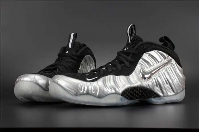 Nike Air Foamposite Pro PRM “Silver Surfer” metallic silver mens 