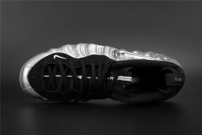 Nike Air Foamposite Pro PRM “Silver Surfer” metallic silver mens 