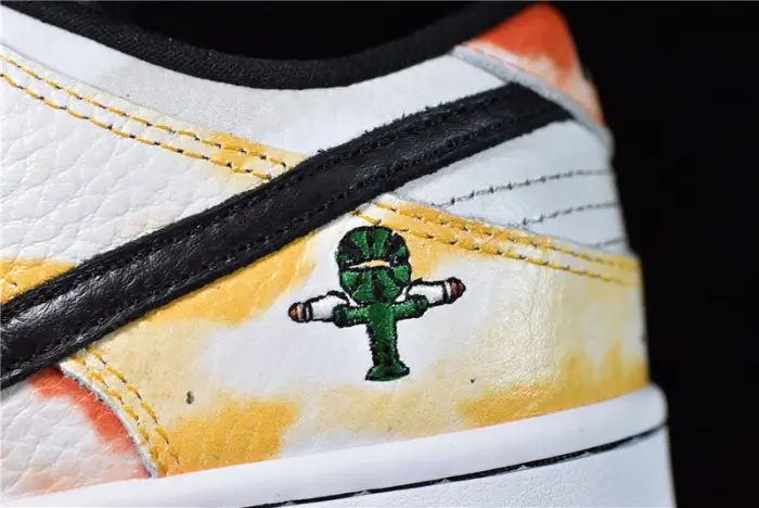 Nike SB Dunk Low Raygun Tie-Dye White EADAC2253