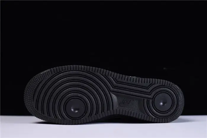 O-W x Nike Air Force 1 07 Low Black 