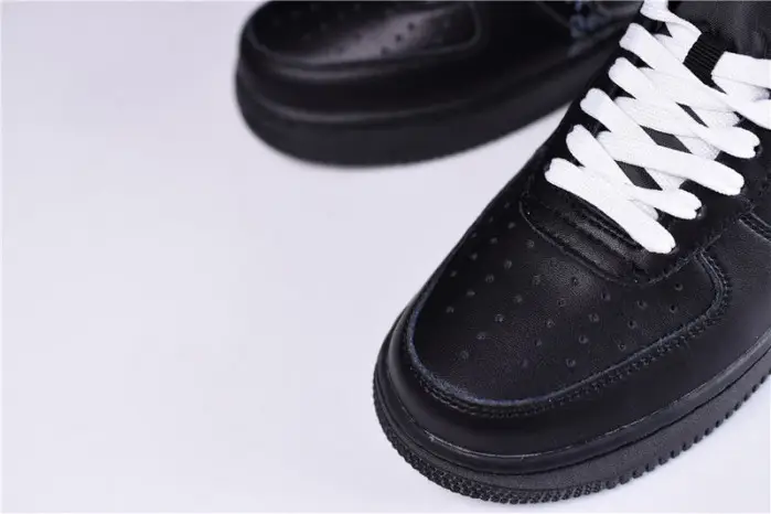 O-W x Nike Air Force 1 07 Low Black 