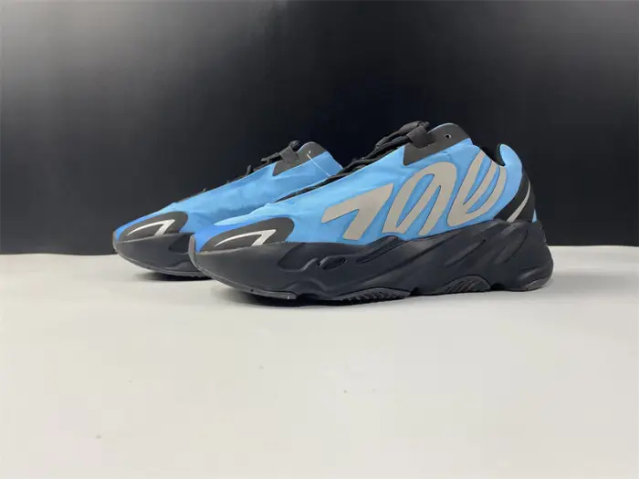 ADIDAS BOOST YEEZY 700 MNVN “BRIGHT CYAN” CFEDA1185
