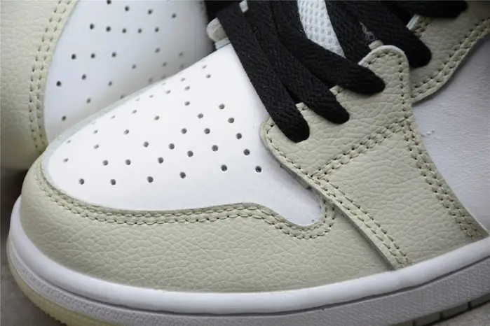 AIR JORDAN 1 ZOOM AIR CMFT 