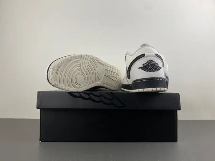 Air Jordan 1 Low -IV5325-110 