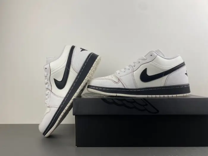 Air Jordan 1 Low -IV5325-110 