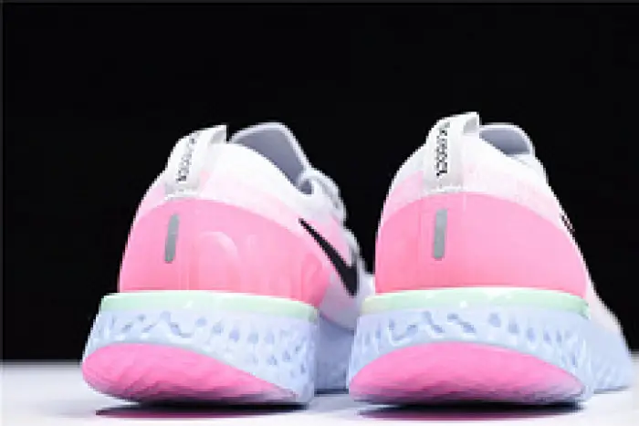 NIKE EPIC REACT FLYKNIT PURE PLATINUM  womens  AQ0067-007  DDBA1143