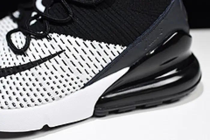 NIKE AIR MAX 270 FLYKNIT “WHITE BLACK” 