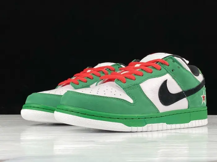 Nike dunk low sb  heineken 