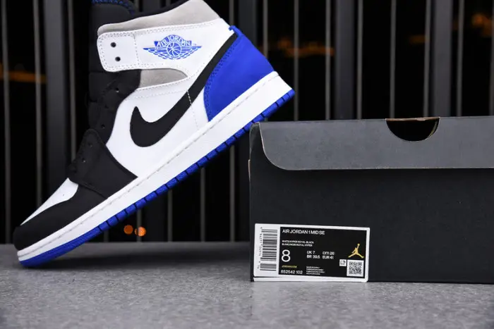 Air Jordan 1 Mid SE Union Royal 