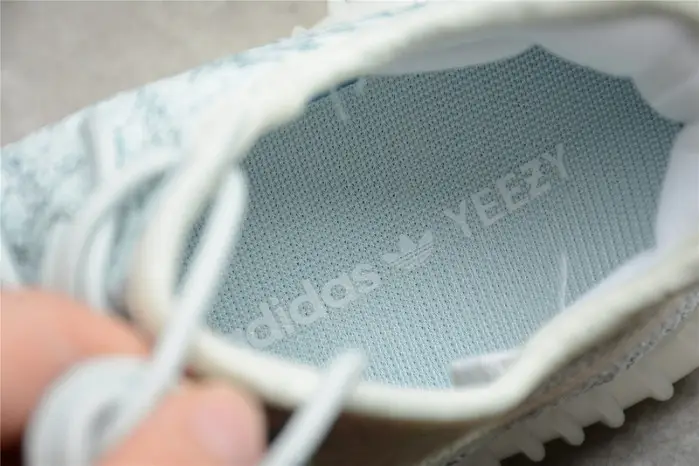 KIDS ADIDAS YEEZY BOOST 350 V2 CLOUD WHITE 