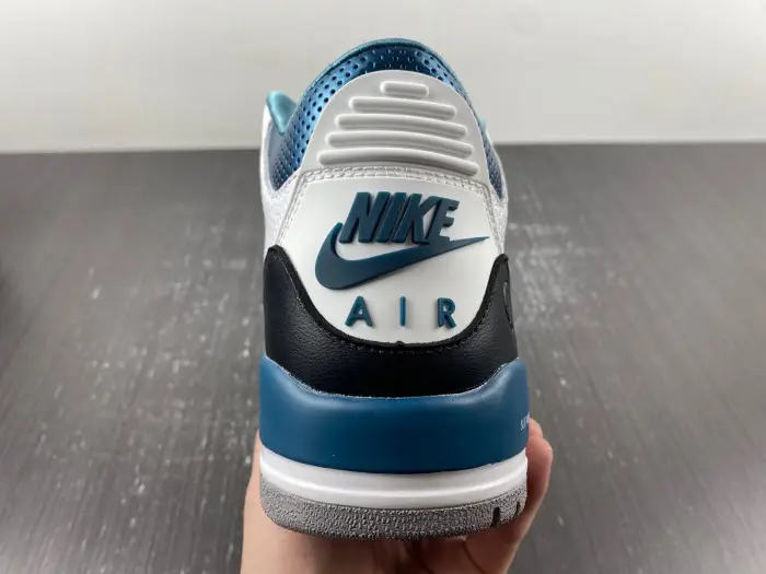 Air Jordan 3 Retro-136064-660  EBBE435