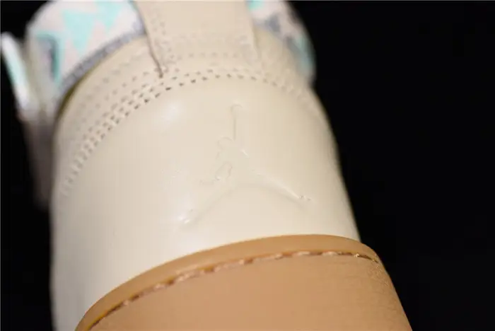 Air Jordan 1 Retro Hi Strap "N7" 