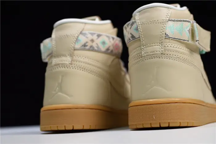 Air Jordan 1 Retro Hi Strap "N7" 