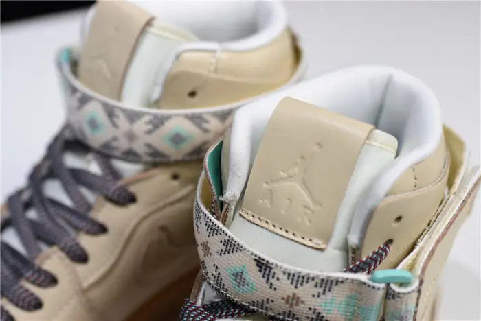 Air Jordan 1 Retro Hi Strap "N7" 