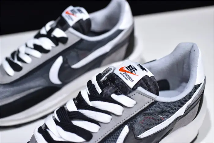 Sacai x Nike LDV Waffle Black 